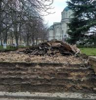 Уничтожение синопской лестницы в Севастополе при "реконструкции" сквера